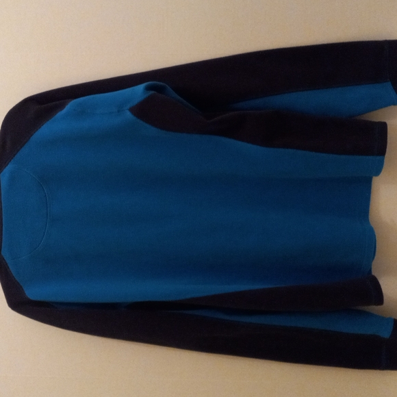 L. L. BEAN  SWEATER - Picture 3 of 4